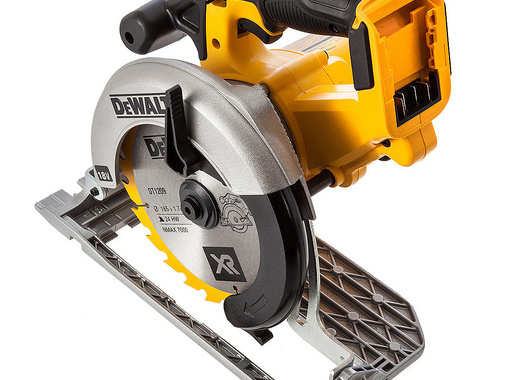 Пила циркулярная Dewalt DCS391N, 18 В, 165 мм