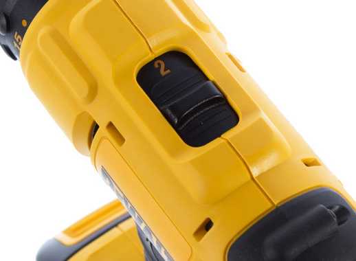 Дрель-шуруповерт аккумуляторная Dewalt DCD780C2 18 В Li-ion, 2х1.5 Ач