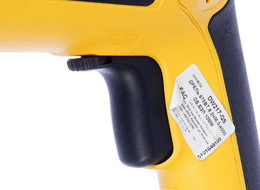 Дрель сетевая безударная Dewalt DW217, 701 Вт