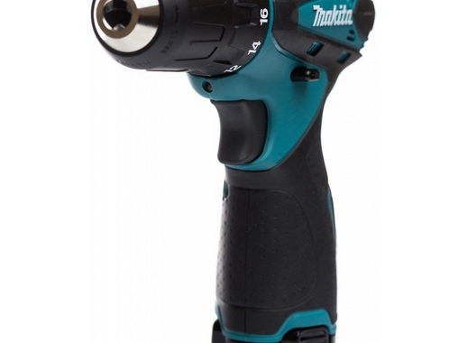 Аккумуляторная дрель-шуруповерт Makita DF330DWE 10.8 В Li-ion 10.8 В, 2x1.3 Ач