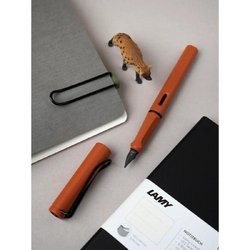 Ручка перьевая Lamy 041 safari M цвет чернил синий цвет корпуса терракотовый (артикул производителя 4035678)