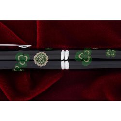 Ручка перьевая Namiki Capless White Clover цвет чернил черный цвет корпуса черный