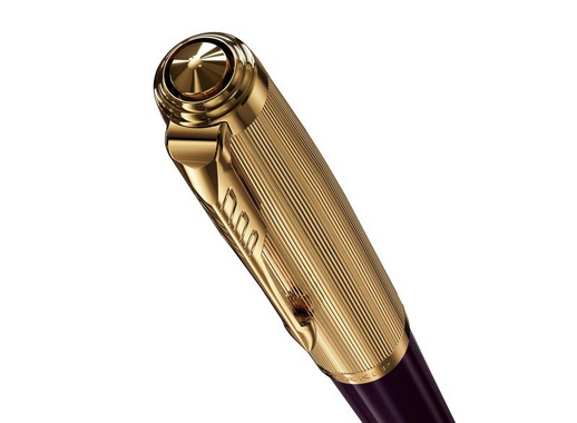 Ручка перьевая Parker 51 Plum цвет чернил черный цвет корпуса золотистый (артикул производителя 2123516)