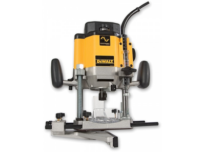 Фрезер Dewalt DW625E-QS 2 кВт