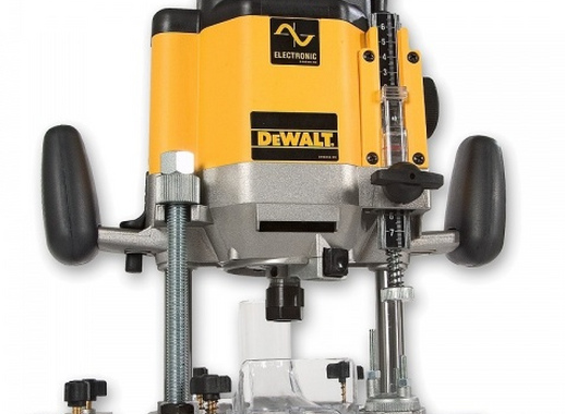 Фрезер Dewalt DW625E-QS 2 кВт